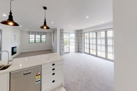 Photo of property in 3 Colombo Street, Palmerston North, 4410