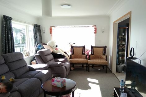 Photo of property in 494 Blockhouse Bay Road, Blockhouse Bay, Auckland, 0600