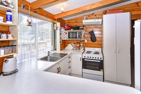 Photo of property in 2/90 Wattle Farm Road, Wattle Downs, Auckland, 2103