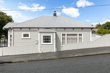 Photo of property in 68 The Parade, Island Bay, Wellington, 6023
