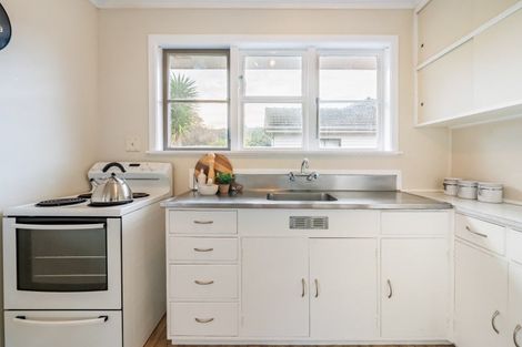 Photo of property in 1/6 Oxford Crescent, Ebdentown, Upper Hutt, 5018