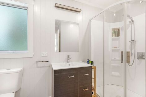 Photo of property in 16 Angle Street, Picton, 7220