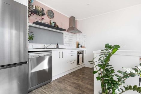 Photo of property in 31 Reynolds Place, Papamoa Beach, Papamoa, 3118