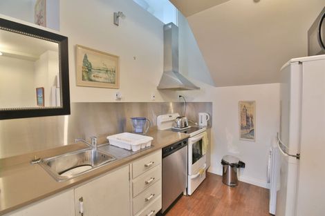 Photo of property in 37 Dowling Street, Dunedin Central, Dunedin, 9016