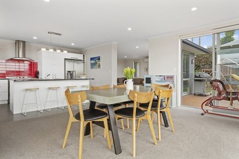 Photo of property in 12 Fleur Place, Te Puke, 3119