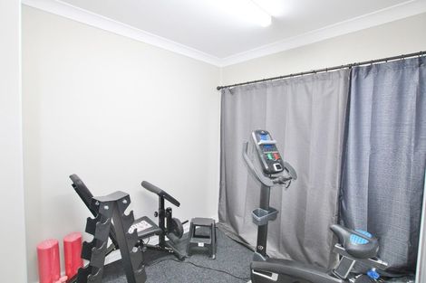 Photo of property in 29 Midhurst Avenue, Henderson, Auckland, 0612