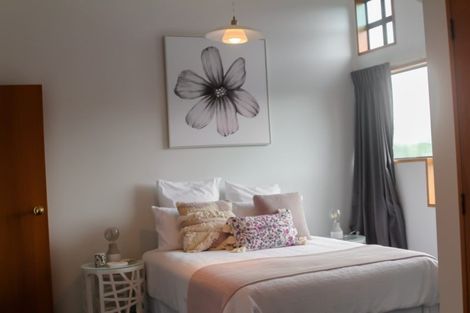 Photo of property in 12 Montrose Grove, Churton Park, Wellington, 6037