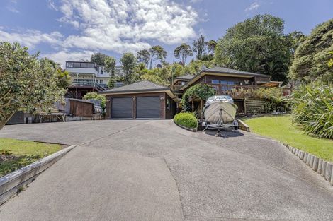 Photo of property in 2 Pohutukawa Grove, Whitianga, 3510