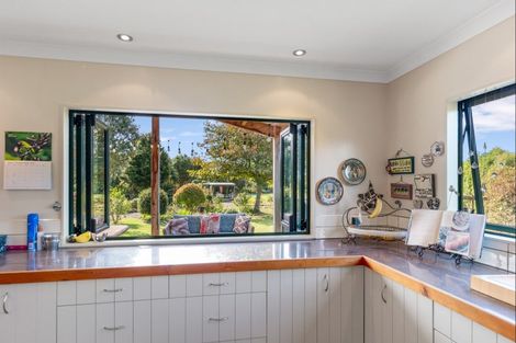 Photo of property in 389 Tararua Road, Levin, 5571