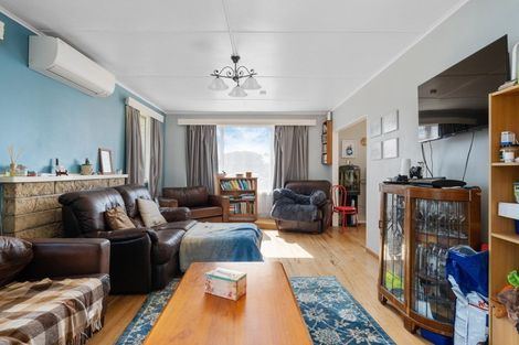 Photo of property in 70 Carrington Avenue, Silverdale, Hamilton, 3216