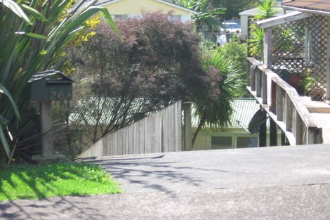 Photo of property in 2/26 Pokapu Street, Titirangi, Auckland, 0600