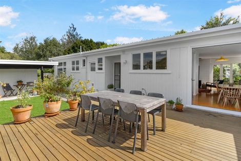 Photo of property in 32 Lynden Avenue, Hillcrest, Auckland, 0627