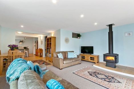 Photo of property in 74 Main Road, Wainuiomata, Lower Hutt, 5014