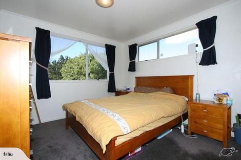 Photo of property in 27 Lisa Rise, Half Moon Bay, Auckland, 2012