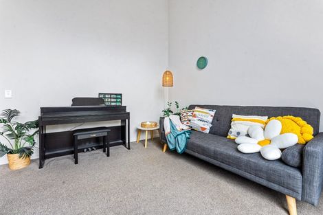 Photo of property in 33 Kanuka Road, Hobsonville, Auckland, 0616