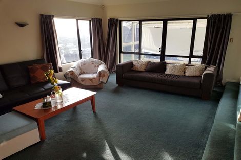 Photo of property in 19 Landsdowne Terrace, Karori, Wellington, 6012