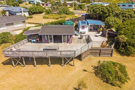 Photo of property in 47 Blue Pacific Parade, Riversdale Beach, Masterton, 5872