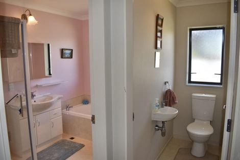 Photo of property in 8 Speranza Avenue, Otaki, 5512