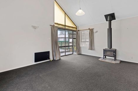Photo of property in 15 Dickens Street, Owhata, Rotorua, 3010