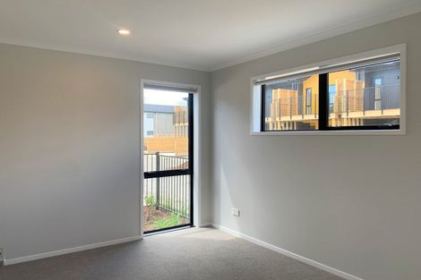 Photo of property in 2 Whakato Avenue, Kumeu, 0810