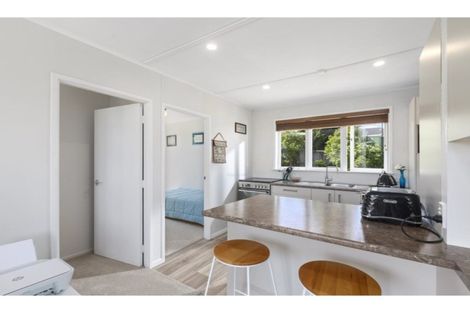 Photo of property in 1/412 East Coast Road, Sunnynook, Auckland, 0630