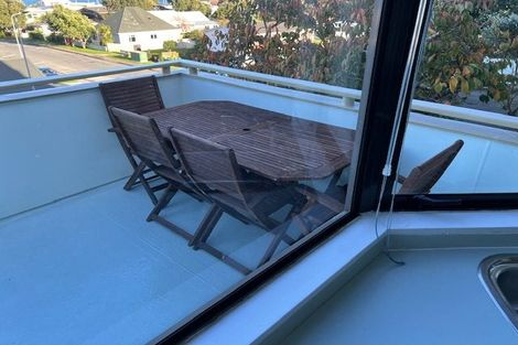 Photo of property in 10 Cluny Road, Plimmerton, Porirua, 5026