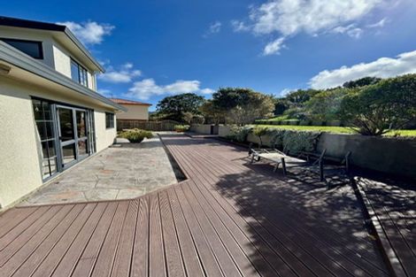 Photo of property in 13 Kilkelly Close, Tawa, Wellington, 5028