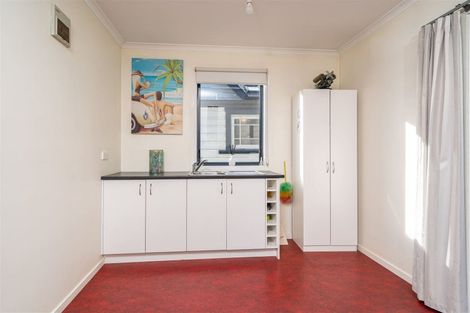 Photo of property in 102 Johnson Street, Milton, 9220