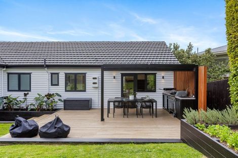 Photo of property in 23 Braemar Road, Rothesay Bay, Auckland, 0630