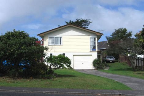 Photo of property in 20 Waari Avenue, Sunnyvale, Auckland, 0612