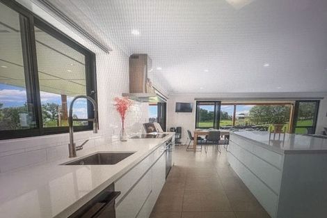 Photo of property in 298 Red Hills Road, Taupaki, Henderson, 0782