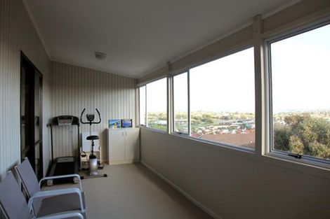 Photo of property in 17 Pitlochry Place, Highland Park, Auckland, 2010