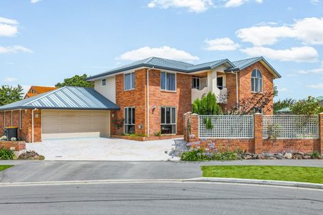 Photo of property in 19 Courtfield Close, Parklands, Christchurch, 8083