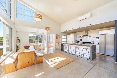 Photo of property in 27 Carlow Grove, Birchville, Upper Hutt, 5018