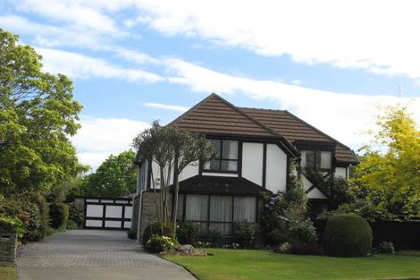 Photo of property in 1/11 Thurlestone Place, Burnside, Christchurch, 8053