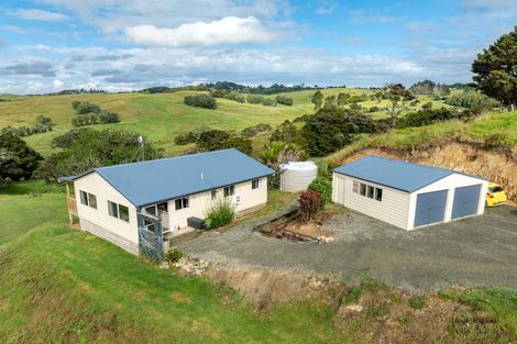 Photo of property in 134 Heatley Road, Whakapirau, Maungaturoto, 0583