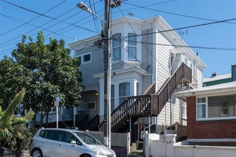 Photo of property in 4a/8 Howard Street, Mount Cook, Wellington, 6021