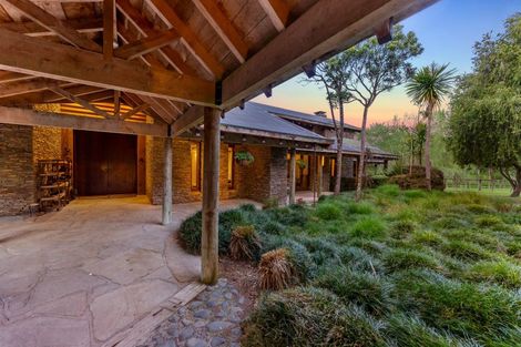 Photo of property in 42 Dysart Lane, Kumeu, 0891