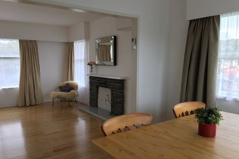 Photo of property in 22 Lynden Avenue, Hillcrest, Auckland, 0627