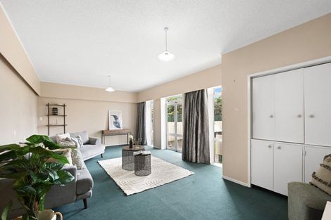 Photo of property in 16 Resthill Crescent, Glenview, Hamilton, 3206