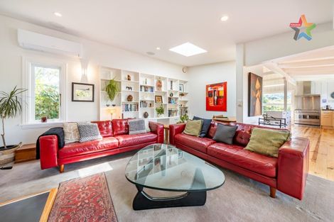 Photo of property in 100 Korokoro Road, Korokoro, Lower Hutt, 5012