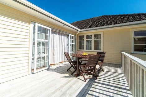 Photo of property in 6 Hinau Street, Tawa, Wellington, 5028