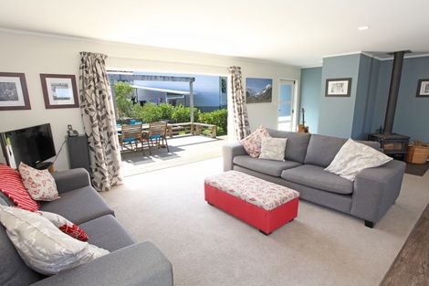 Photo of property in 6 Harakeke Place, Raglan, 3225