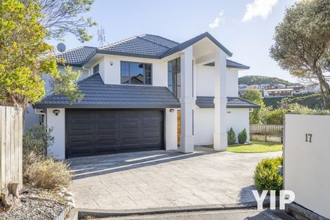 Photo of property in 17 Claverton Grove, Churton Park, Wellington, 6037