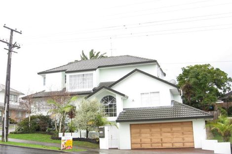 Photo of property in 2/74 Uxbridge Road, Cockle Bay, Auckland, 2014