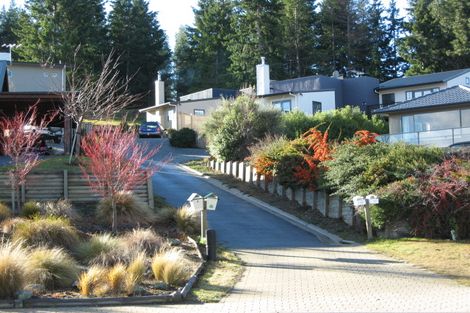 Photo of property in 9a Trevathan Lane, Wanaka, 9305