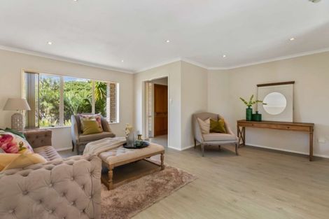 Photo of property in 12 Tington Avenue, Wattle Downs, Auckland, 2103