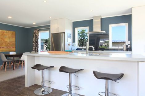 Photo of property in 6 Harakeke Place, Raglan, 3225