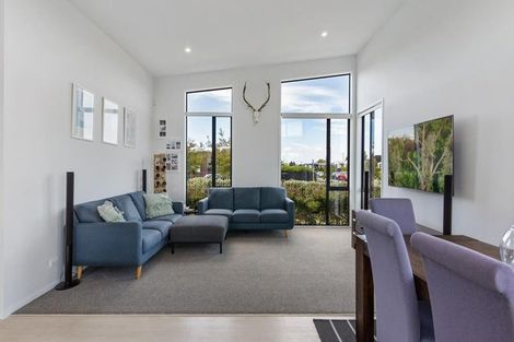 Photo of property in 1 Gallantry Crescent, Papakura, 2110