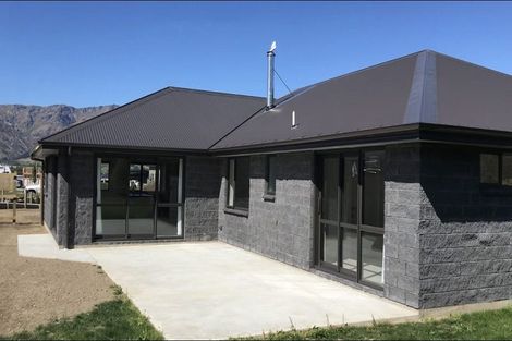 Photo of property in 9 Teal Place, Lake Hawea, 9382